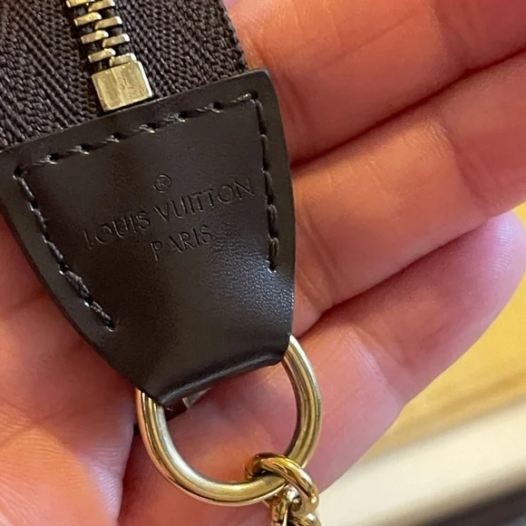 Eva Damier Clutch 🔥SOLD🔥 - Picture 11 of 12